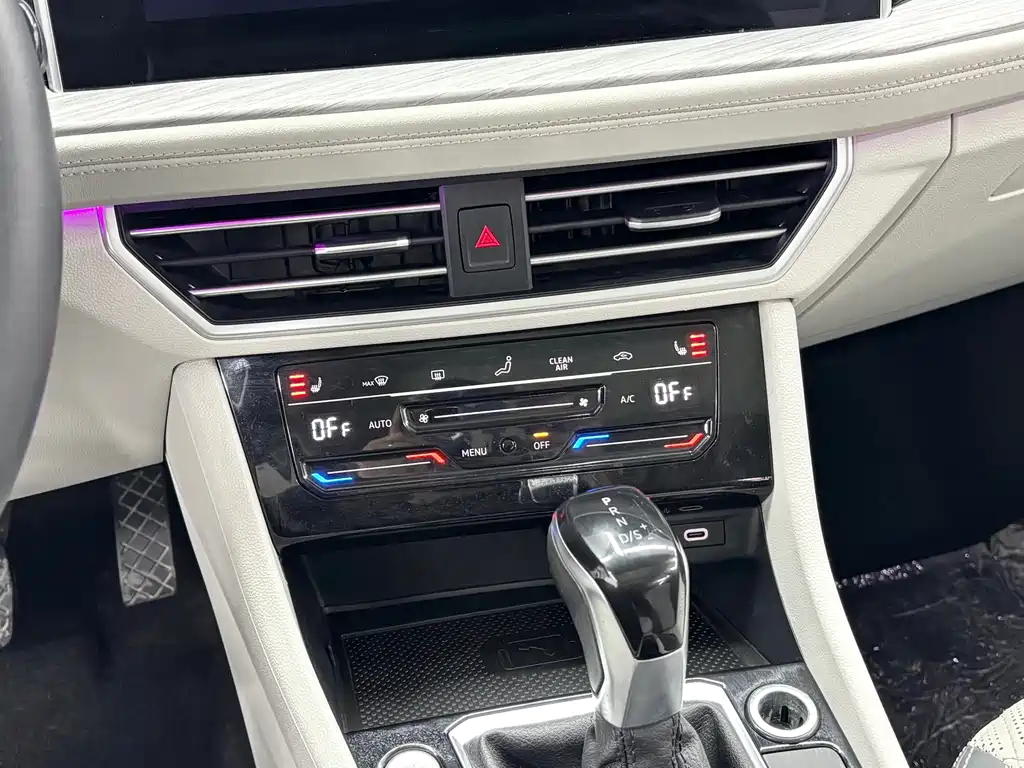 Volkswagen Sagitar — миниатюра 17