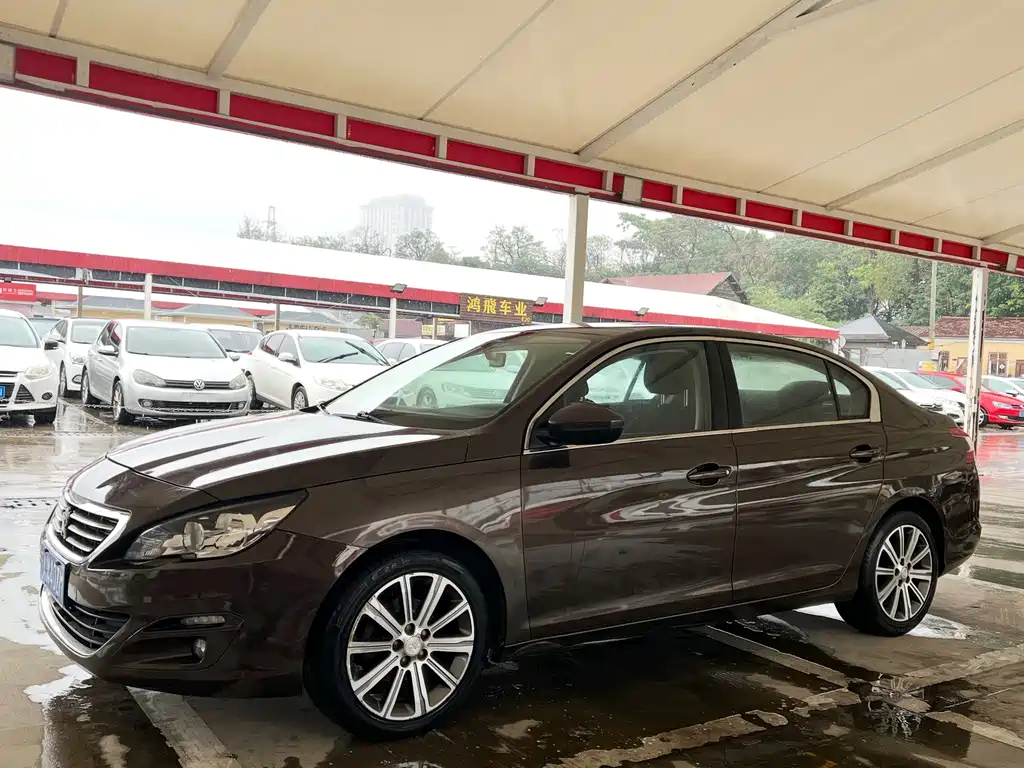 Peugeot 408