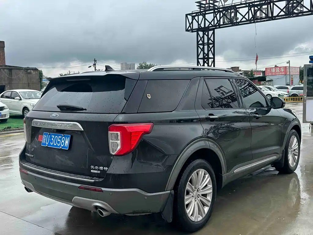 Ford Explorer EcoBoost 285 4WD Titanium Gold Edition 6 seats, фото 11