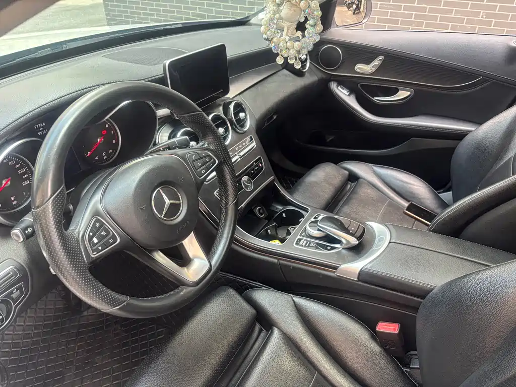 Mercedes-Benz C-Class — миниатюра 12