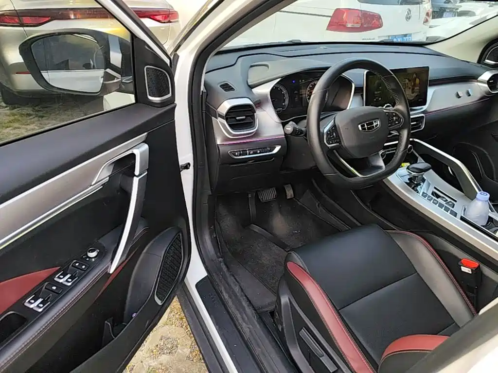 Geely Binyue — миниатюра 16