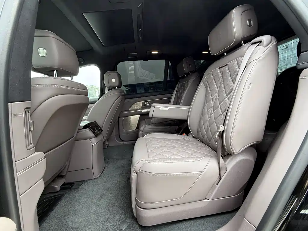 NIO ES8 2026 мест Executive