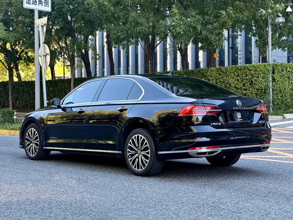 Volkswagen Phideon — миниатюра 4