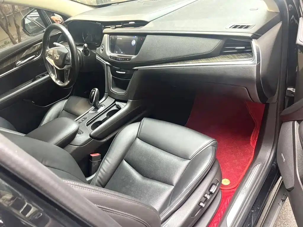 Cadillac XT5 — миниатюра 6