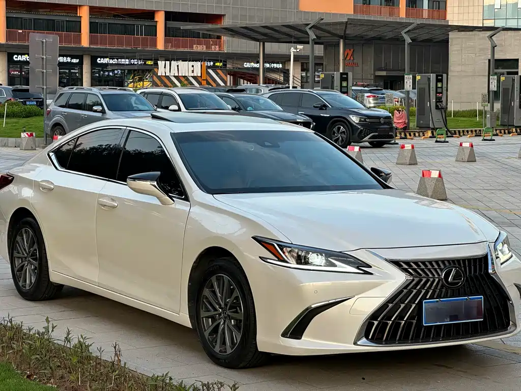 Lexus ES — миниатюра 3
