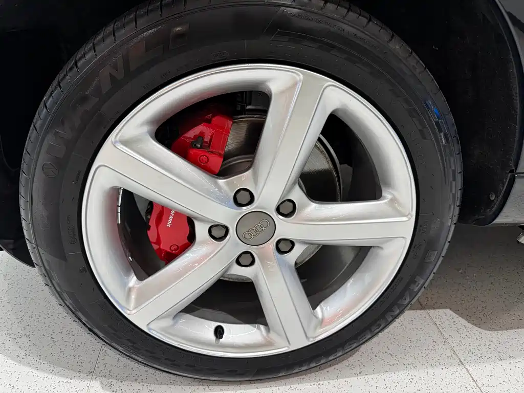 Audi Q7 — миниатюра 15