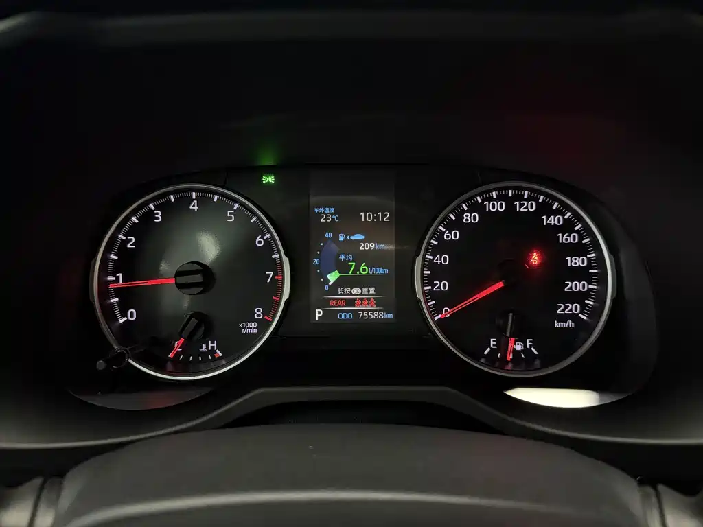 Toyota RAV4 — миниатюра 7