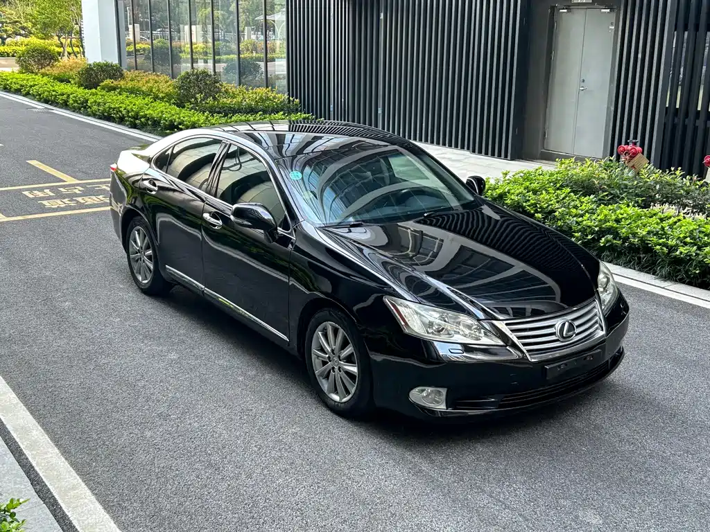 Lexus ES — миниатюра 2