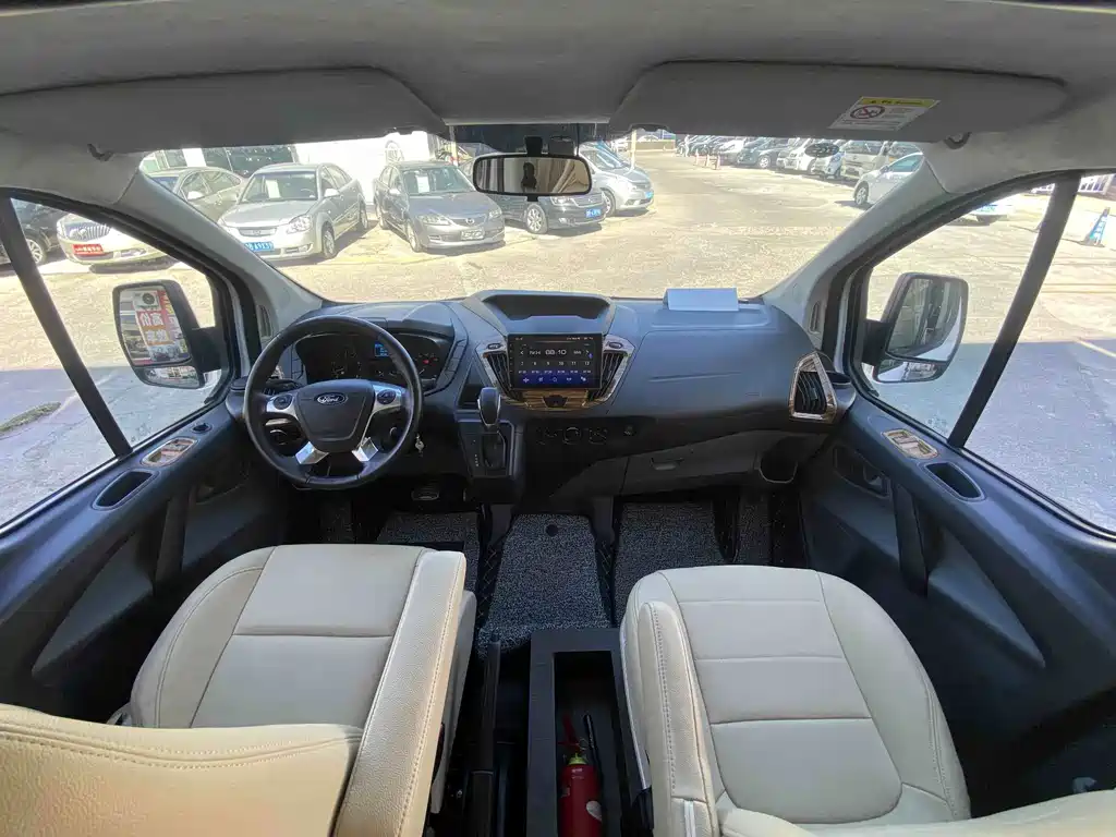 Ford Transit — миниатюра 17
