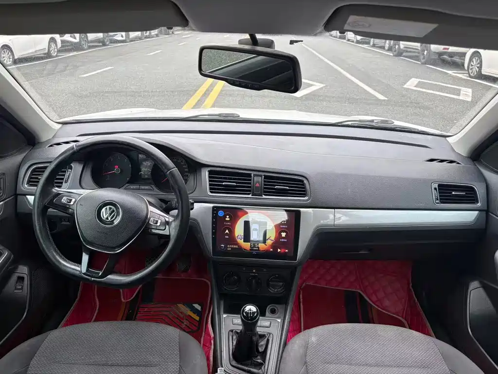 Volkswagen Lavida 2015 1.6L MT