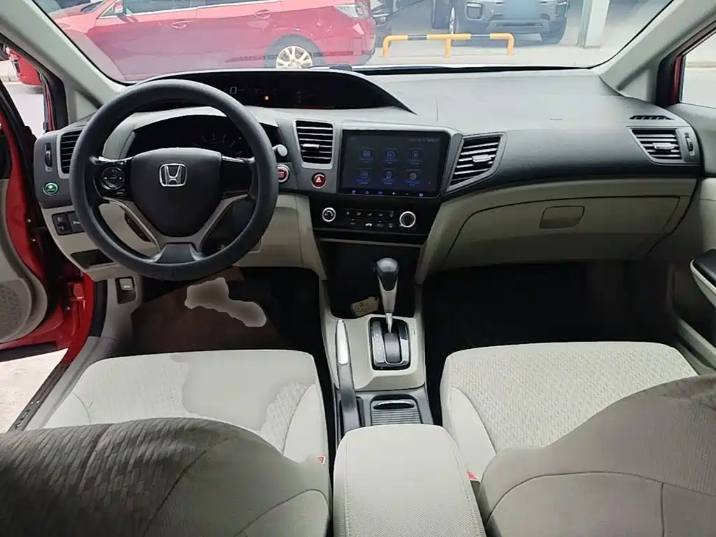 Honda Civic — миниатюра 10