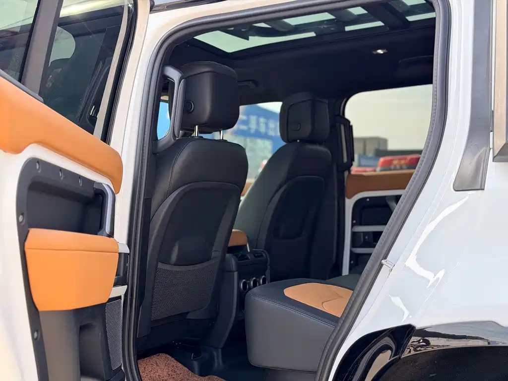 Land Rover Defender — миниатюра 20