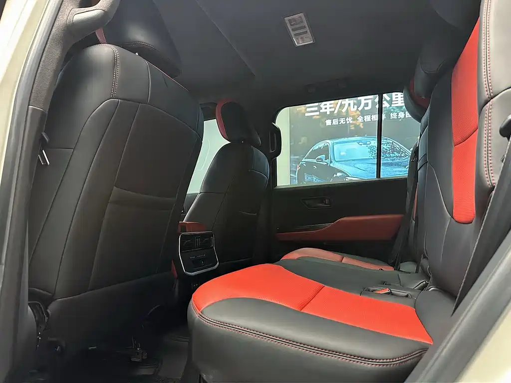 Toyota Land Cruiser — миниатюра 5