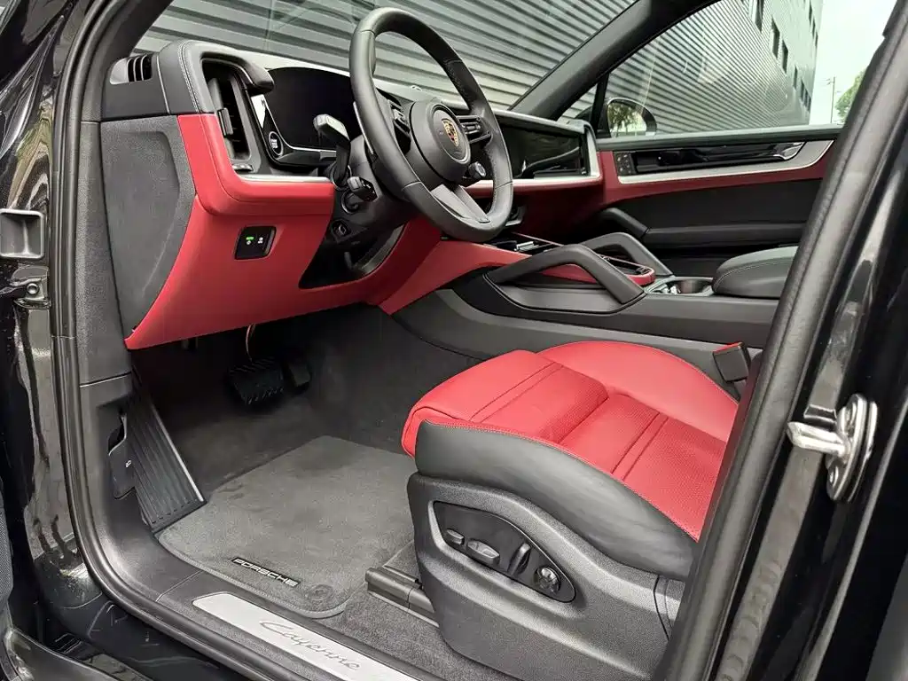 Porsche Cayenne — миниатюра 6