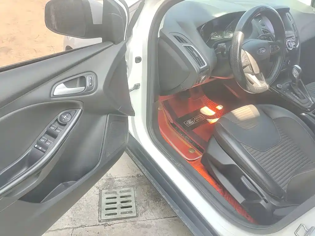 Ford Focus — миниатюра 16