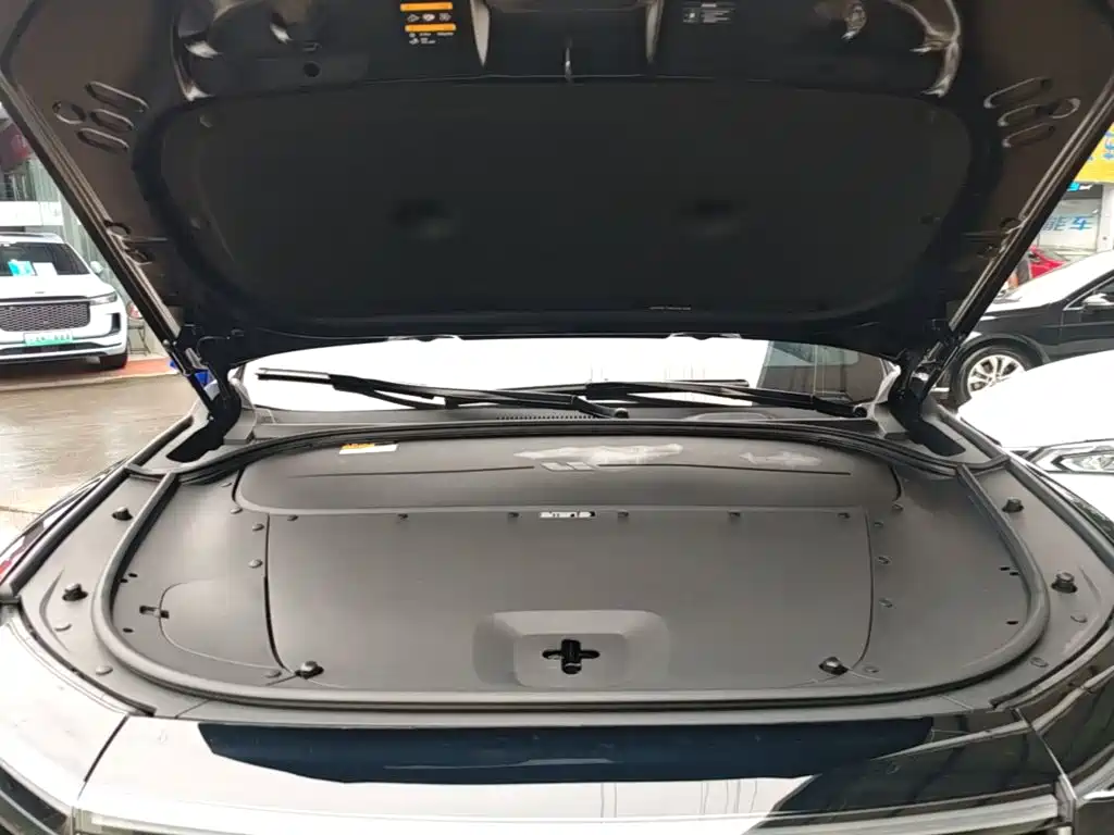 Li Auto Li ONE — миниатюра 20