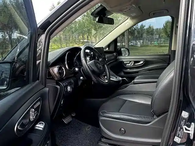 Mercedes-Benz V-Class — миниатюра 6