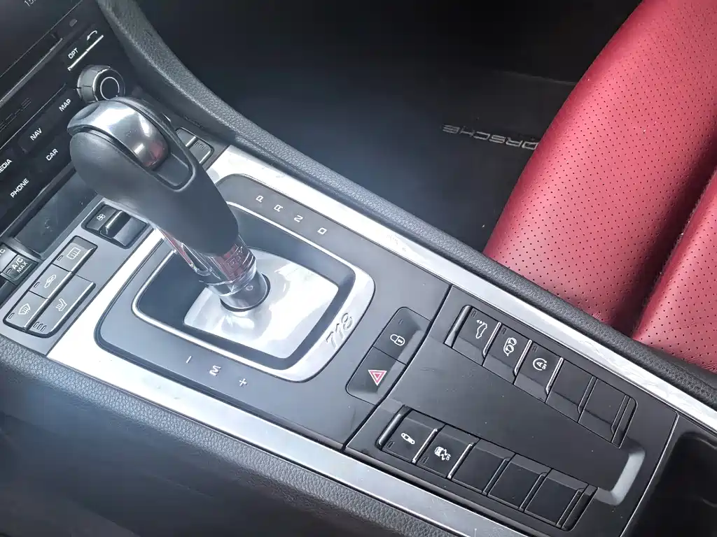 Porsche 718 2018 Cayman 2.0T