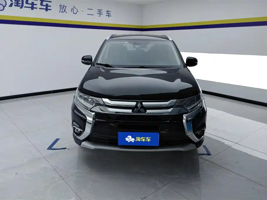 MITSUBISHI OUTLANDER