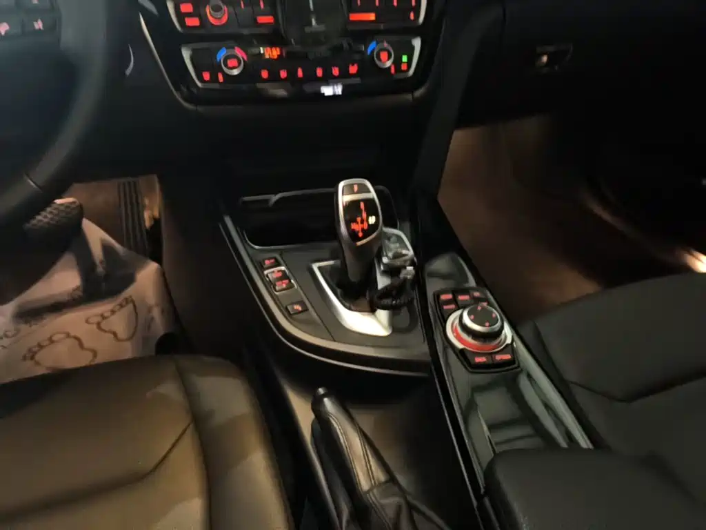 BMW 3 Series — миниатюра 14