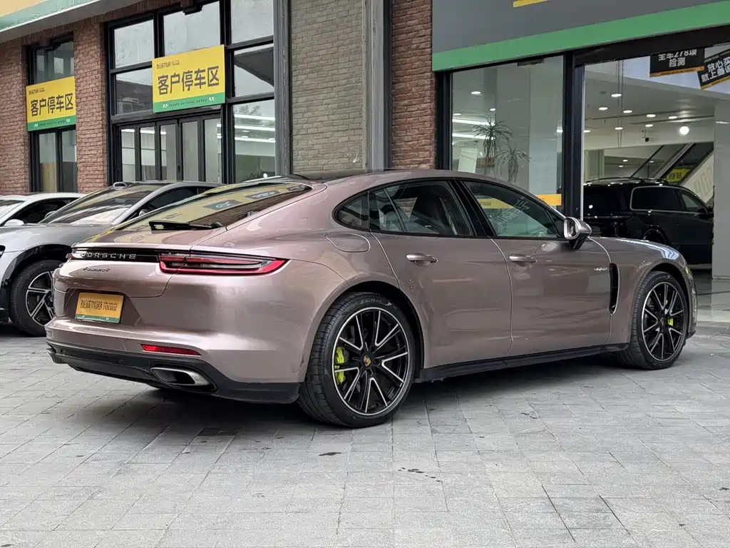Porsche Panamera Hybrid — миниатюра 7