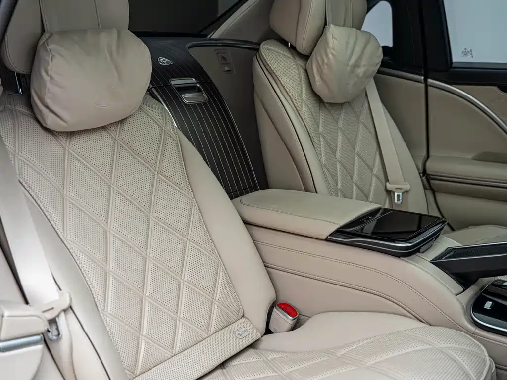 Mercedes-Benz S-Class — миниатюра 13