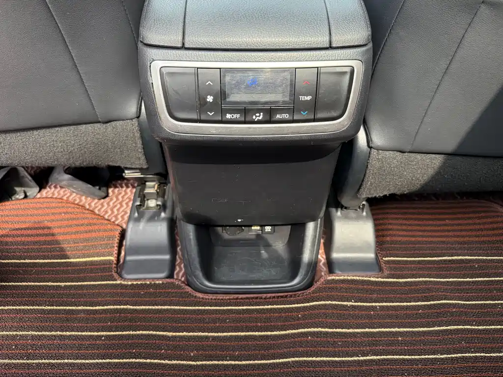 Toyota Highlander — миниатюра 7