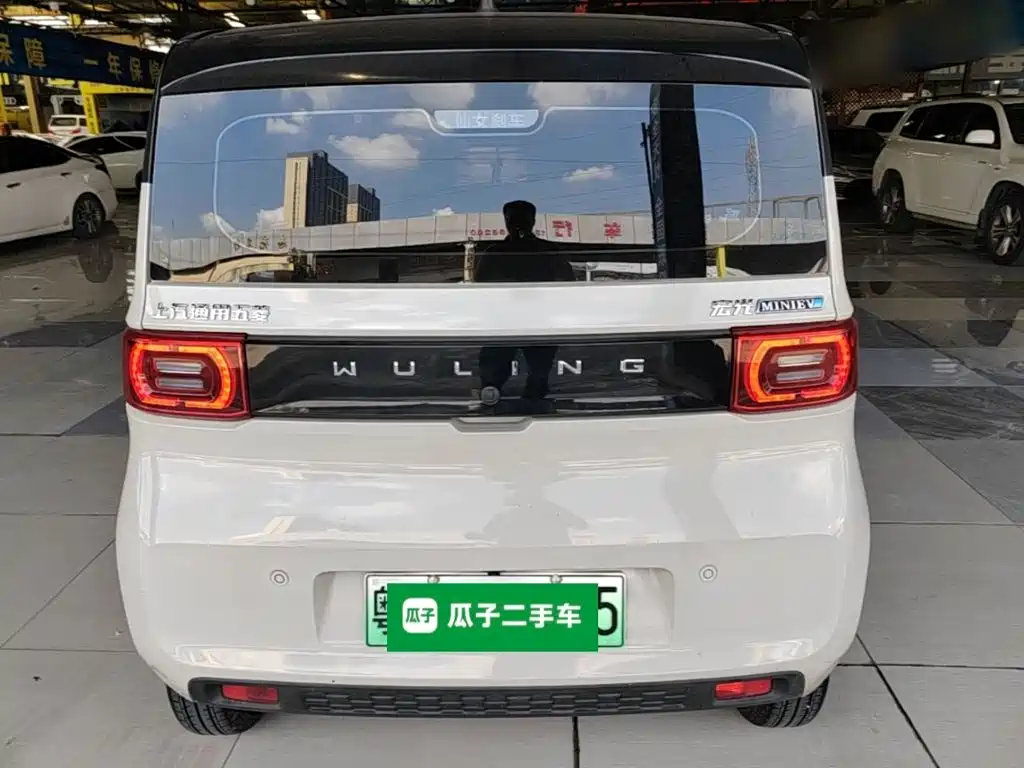 Wuling MINIEV — миниатюра 6