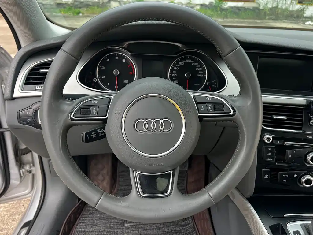Audi A4L — миниатюра 16