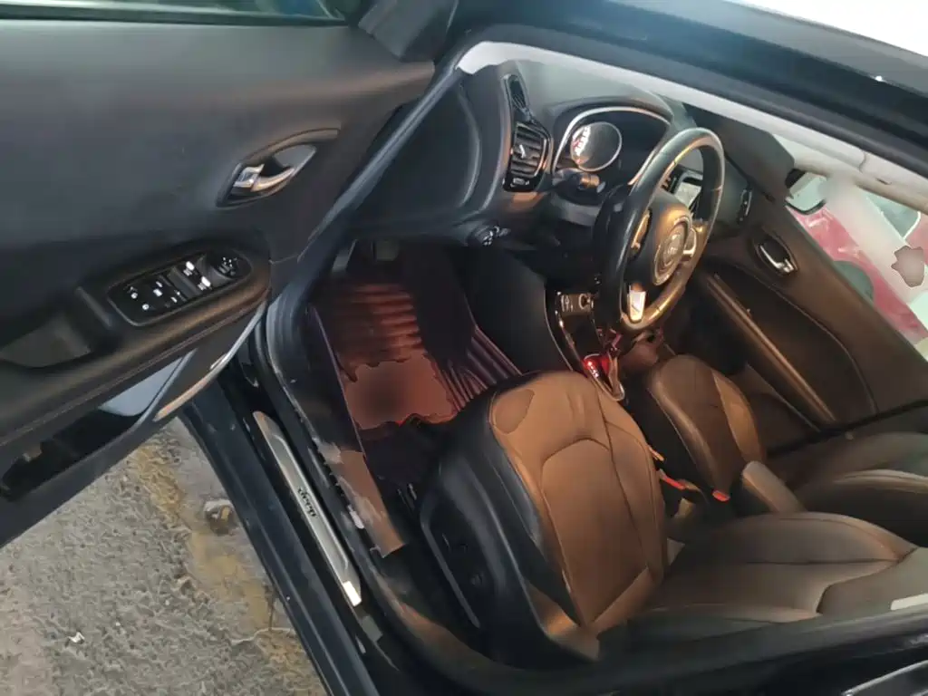 Jeep Compass — миниатюра 16