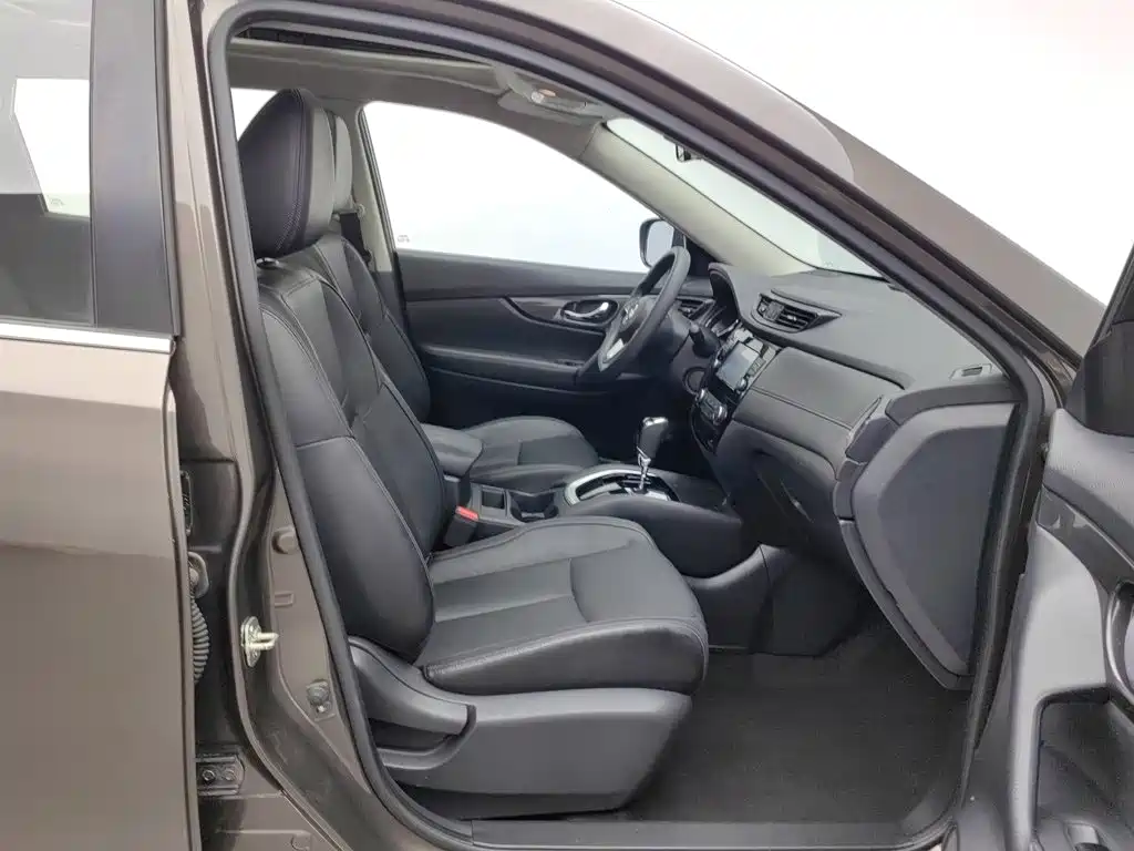 Nissan X-Trail — миниатюра 23