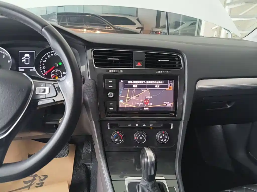 Volkswagen Golf — миниатюра 13