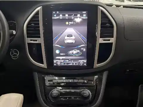 Mercedes-Benz Vito 2021 2.0T Elite 7 мест