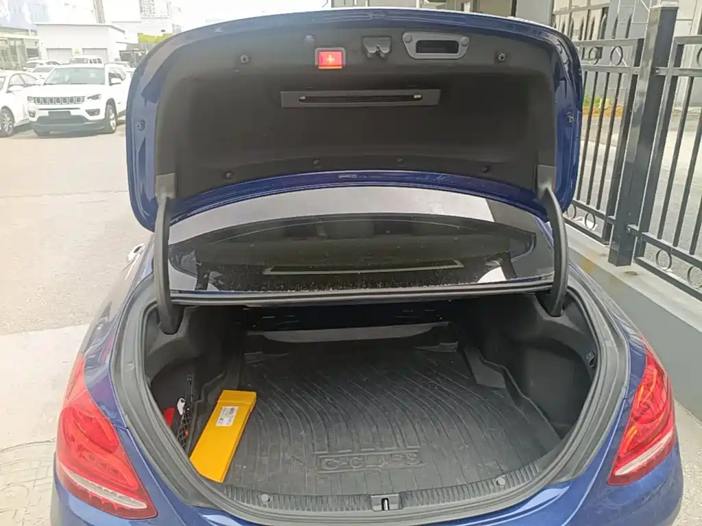 Mercedes-Benz C-Class — миниатюра 19