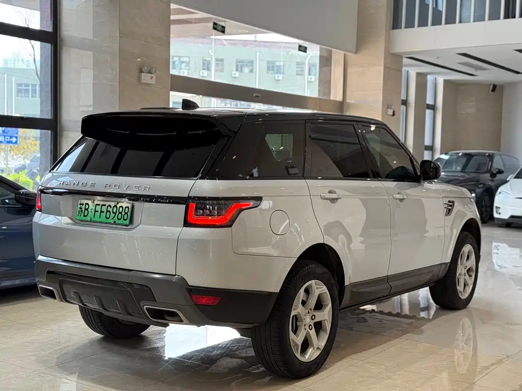 Land Rover Sport PHEV - фото 18