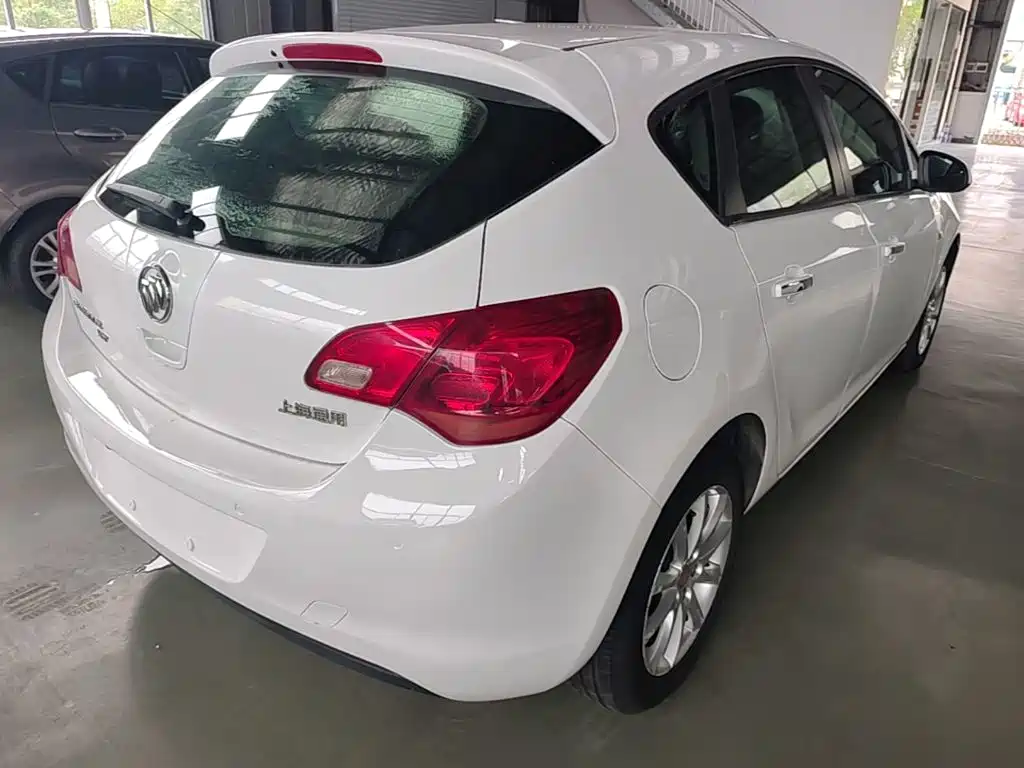 Buick Excelle — миниатюра 7
