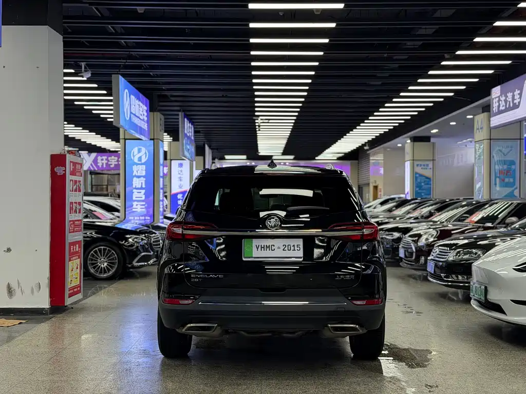 Buick Enclave — миниатюра 20