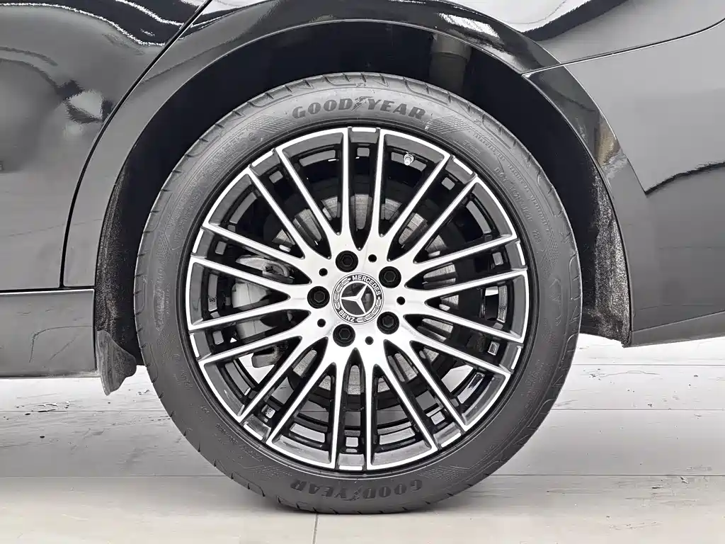 Mercedes-Benz C-Class — миниатюра 12