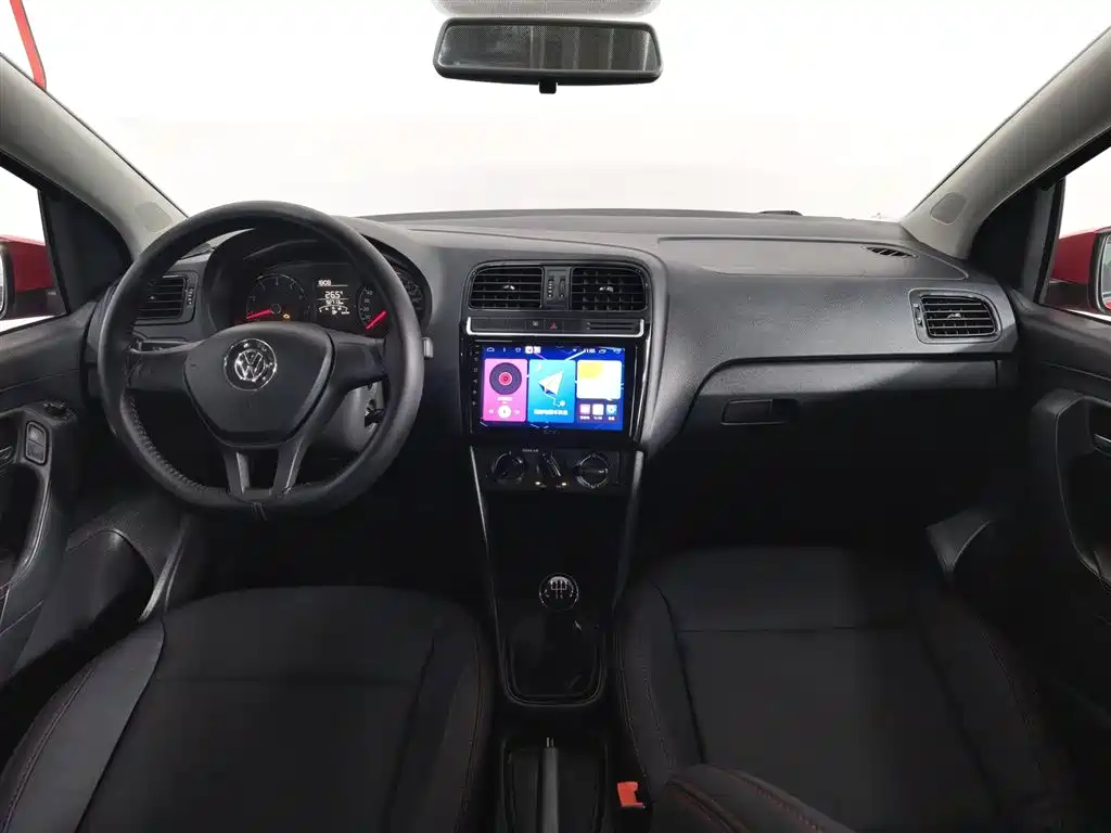 Volkswagen Polo 2016 1.4L MT