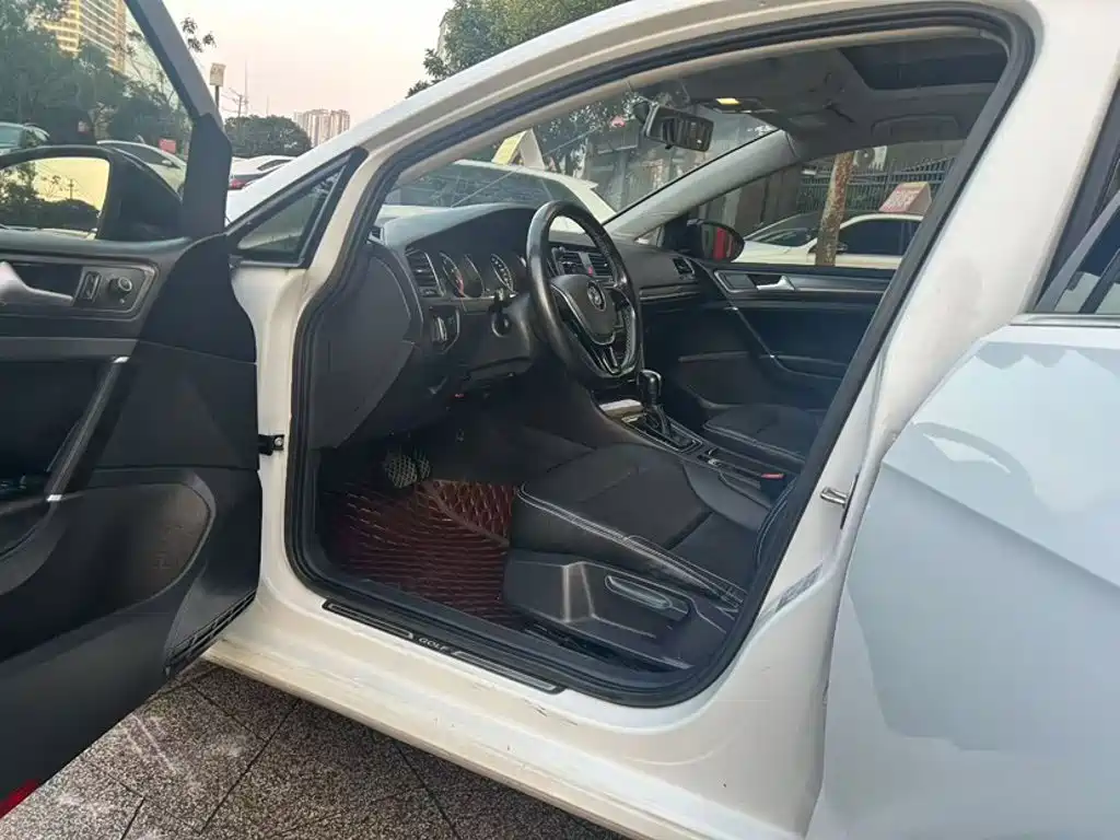 Volkswagen Golf — миниатюра 9
