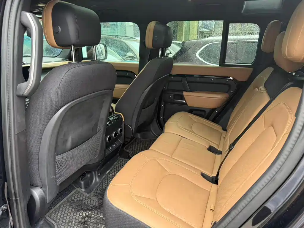 Land Rover Defender — миниатюра 5