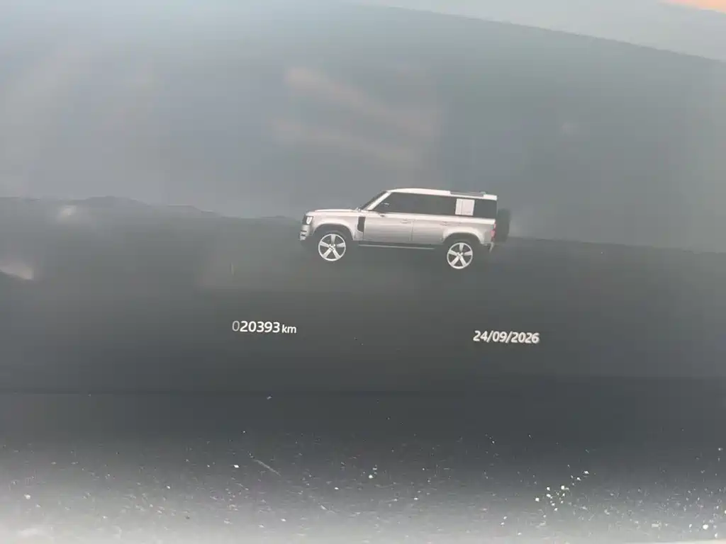 Land Rover Defender — миниатюра 10