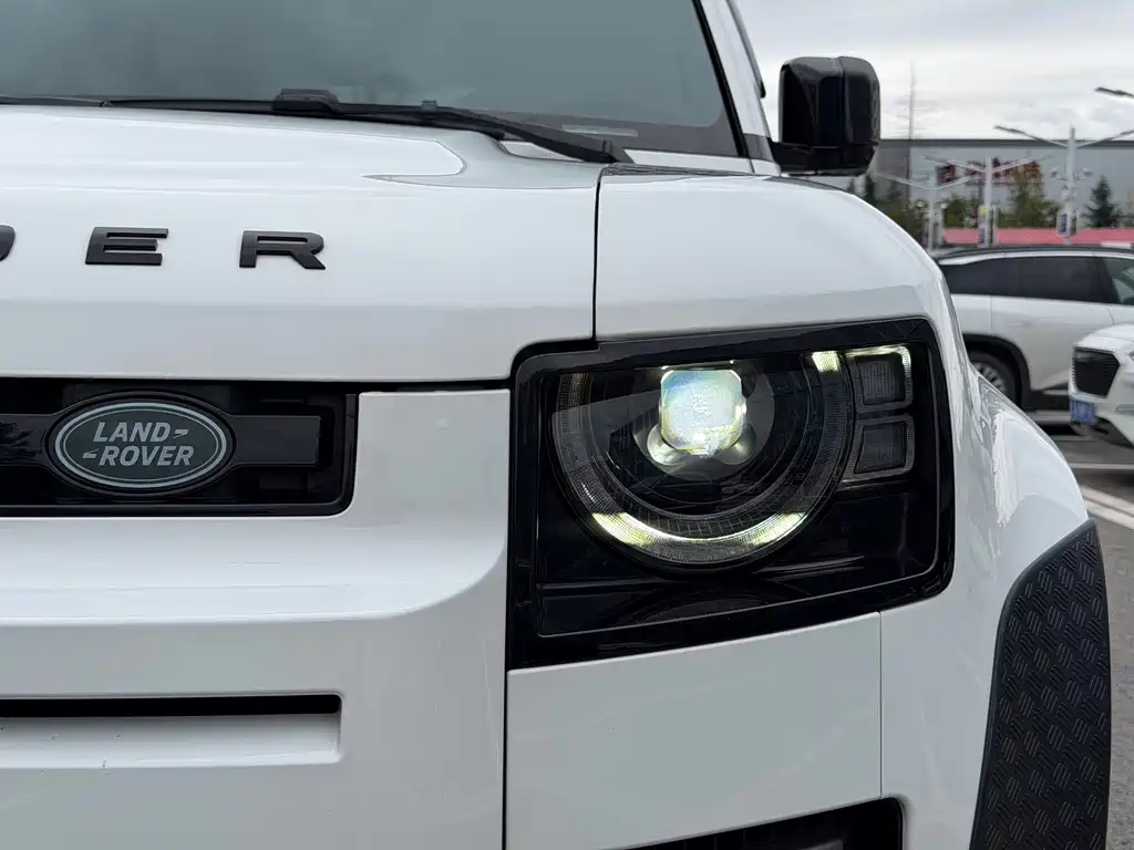 Land Rover Defender — миниатюра 7