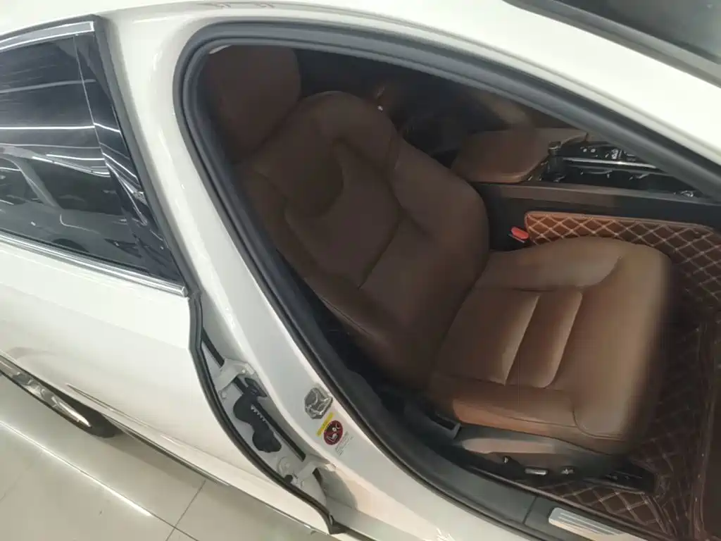 Volvo S90 — миниатюра 25