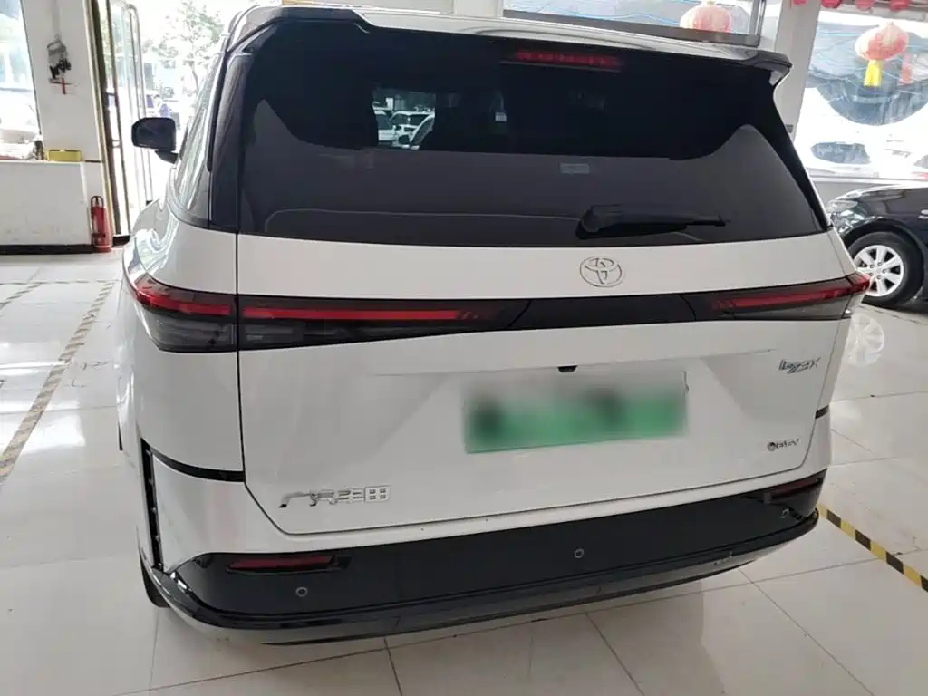 Toyota bZ3X — миниатюра 6