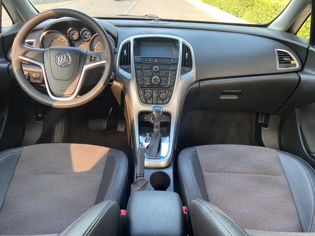 Buick Excelle — миниатюра 10