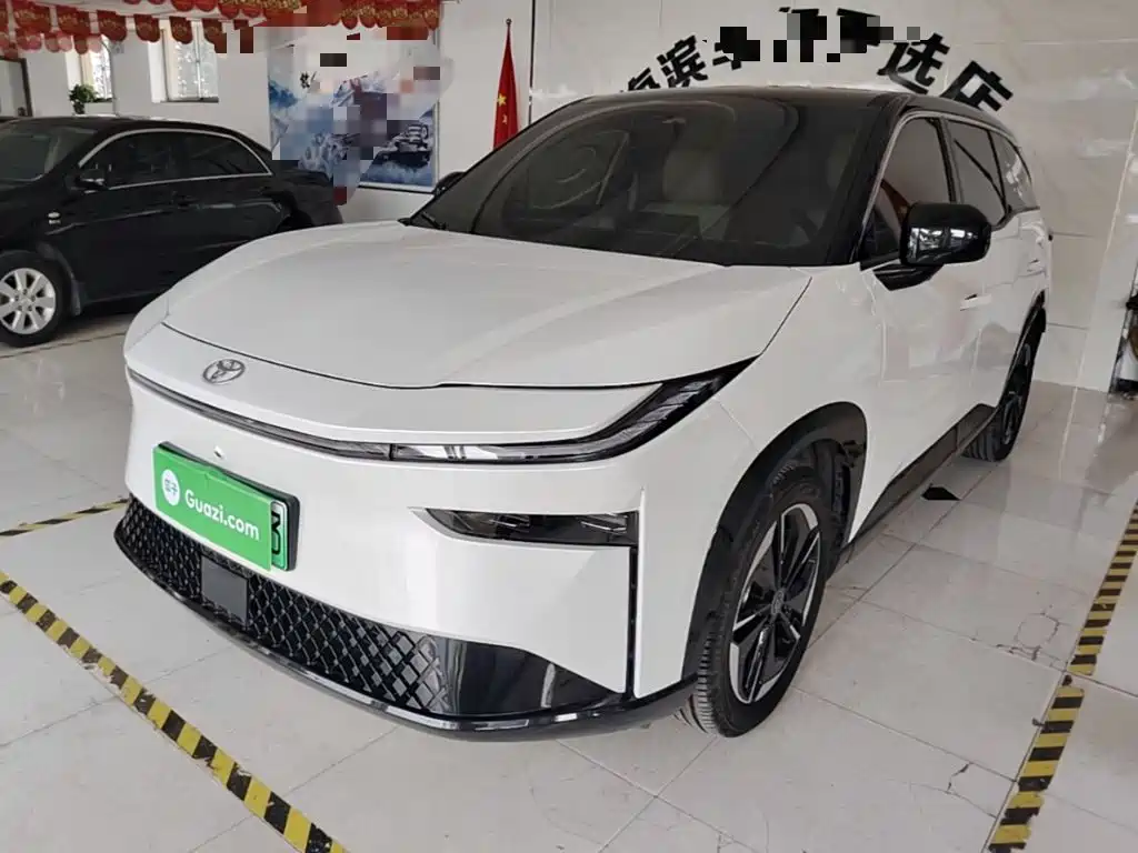 Toyota bZ3X — миниатюра 2