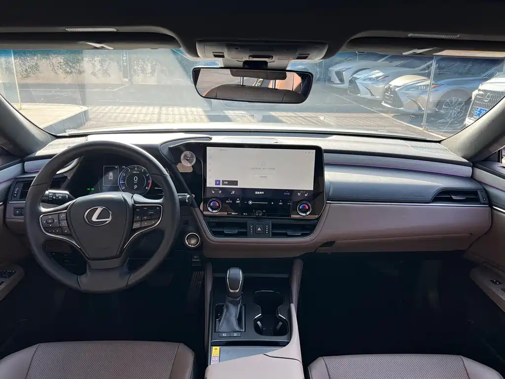 Lexus ES — миниатюра 13