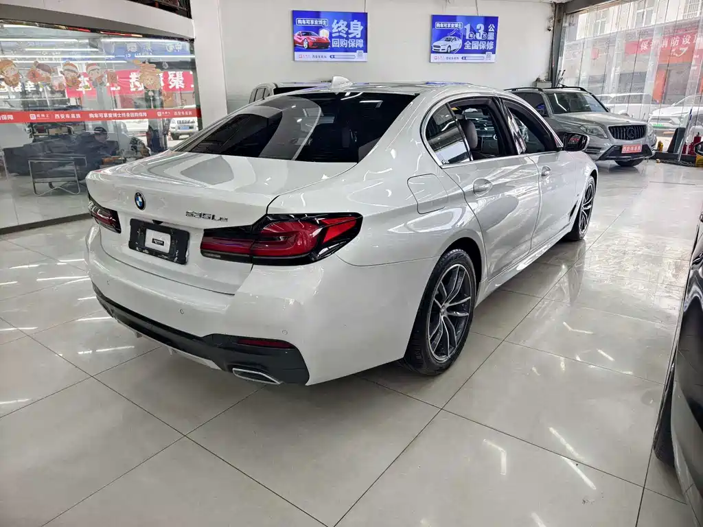 BMW 5 Series New Energy — миниатюра 17