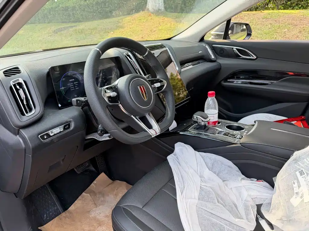 Hongqi Hongqi HS3 PHEV — миниатюра 7
